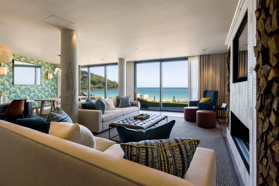Luxury Beach Lodge