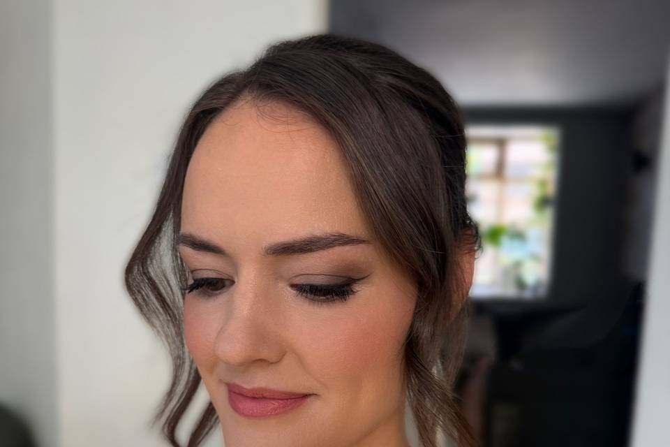 Soft glam makeup