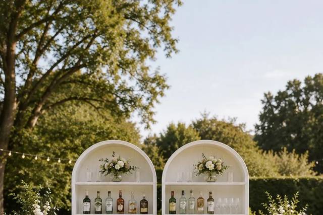 White Georgian Bar Reception s
