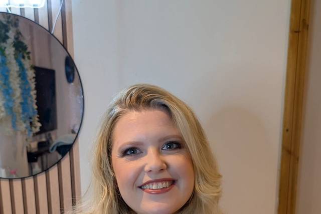 Hazel Louise Make-up