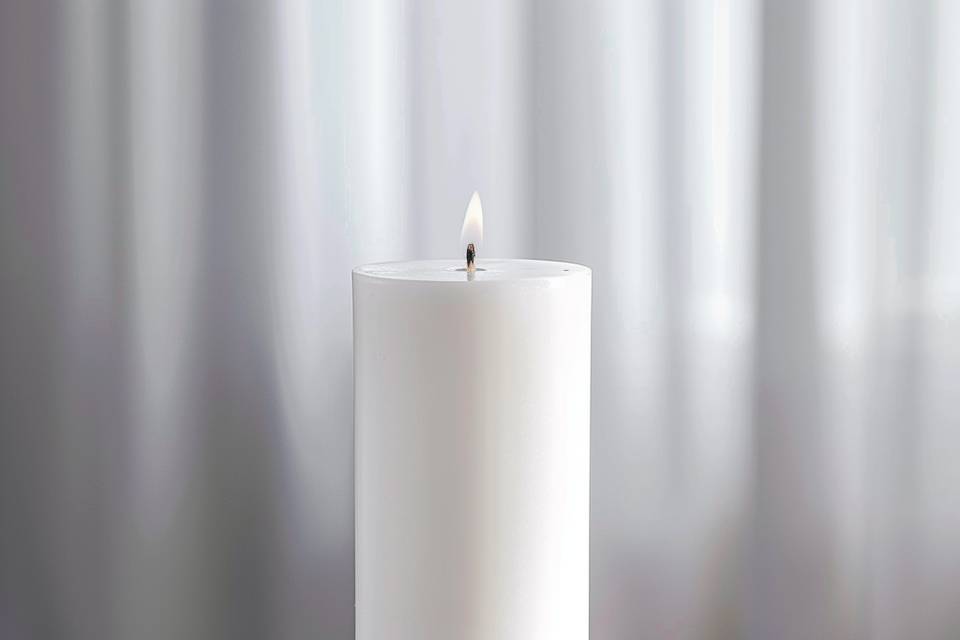 1 large pillar candle