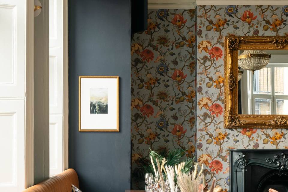 Floral wallpaper
