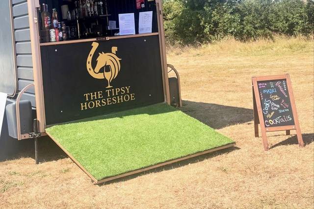 The Tipsy Horseshoe