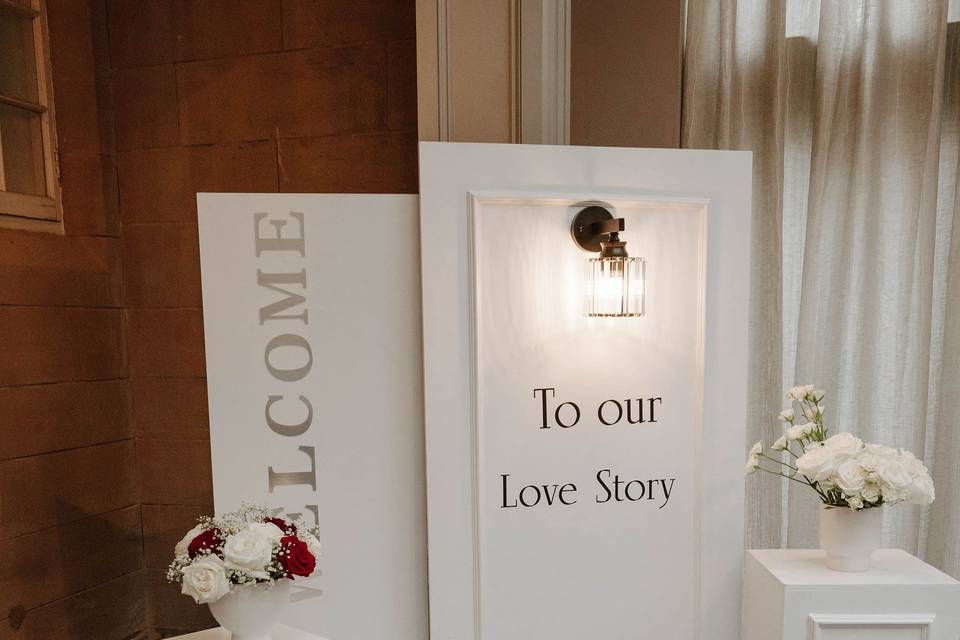 Our new season signs & flowers