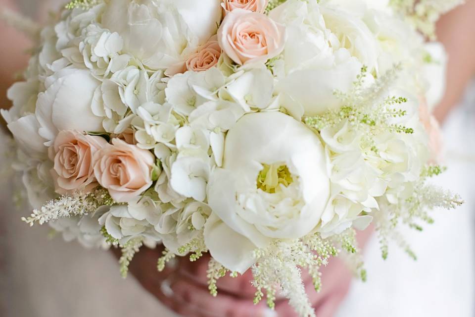 Timeless bridal bouquet