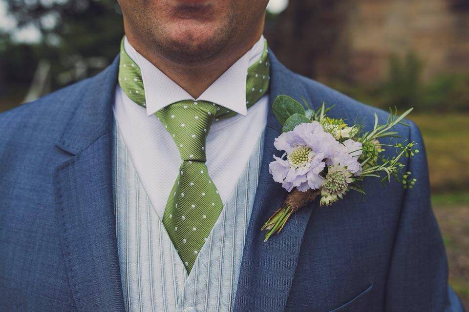 Rustic buttonhole