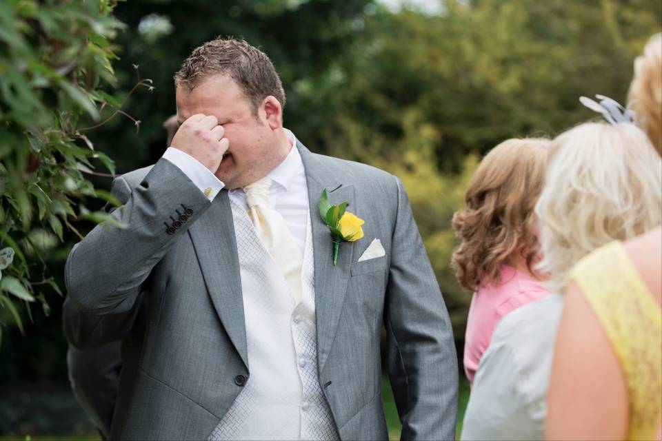 Vikki Asker Wedding Photography - Shed a tear