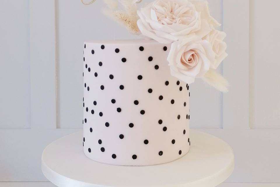 Pretty Fancy Cakes and Confections