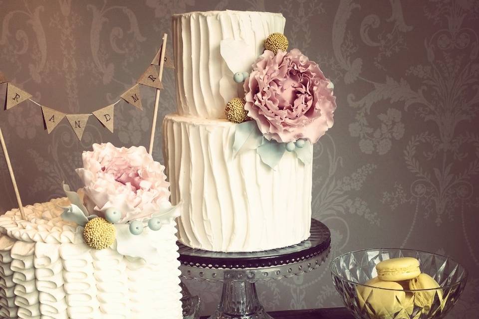 35,200+ Fancy Cake Decorating Stock Photos, Pictures & Royalty-Free Images  - iStock
