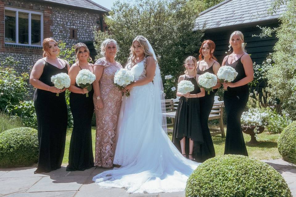 Farbridge - mum & bridesmaids