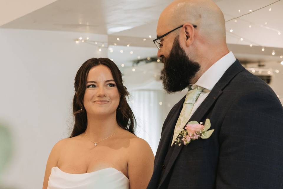 Alter wedding ceremony