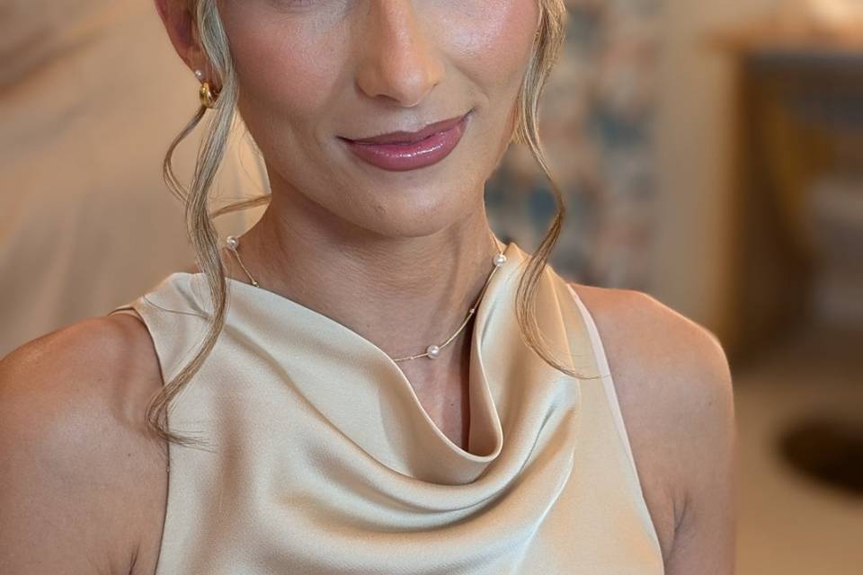 Bridesmaid Kingscote Barn