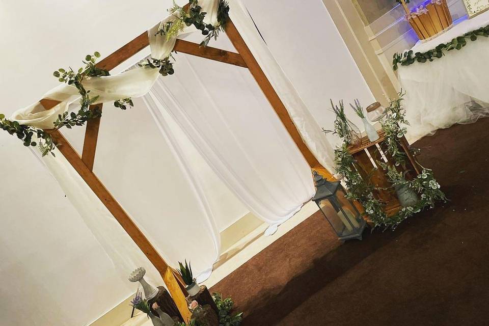 Classic Ceremony Arch