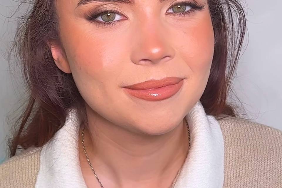 Peachy soft Glam