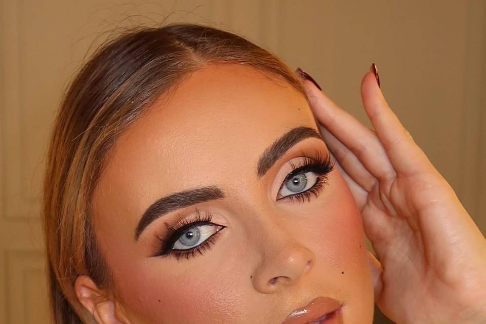 Full glam