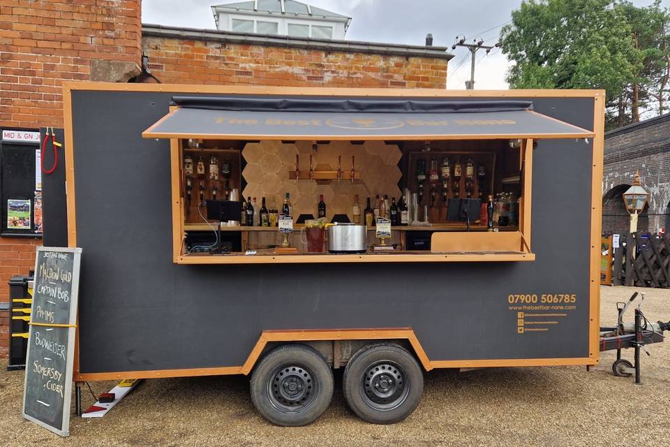 The Best Bar None in Essex - Mobile Bar Services | hitched.co.uk