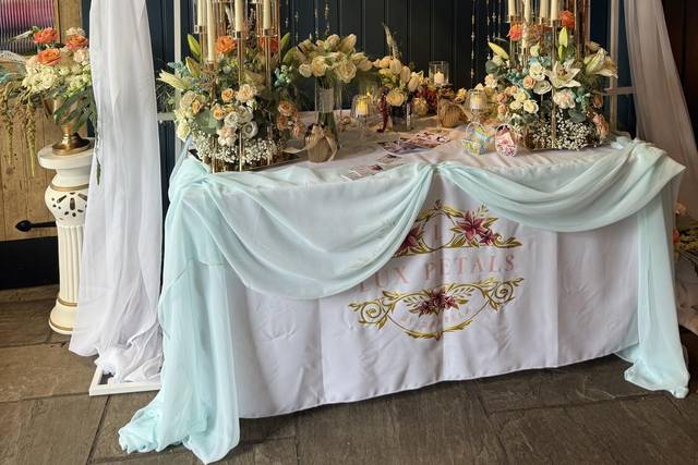 Wedding flowers centrepiece