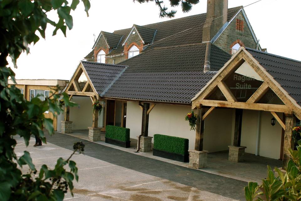 Bells Hotel and Country Club