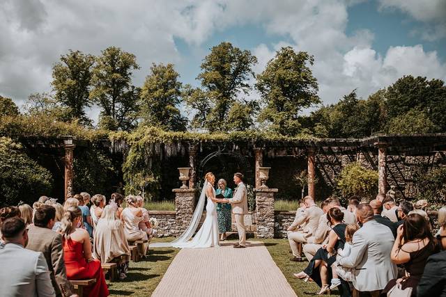 Italian garden ceremony