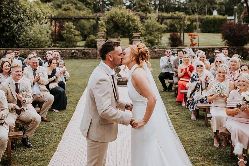 Italian garden ceremony