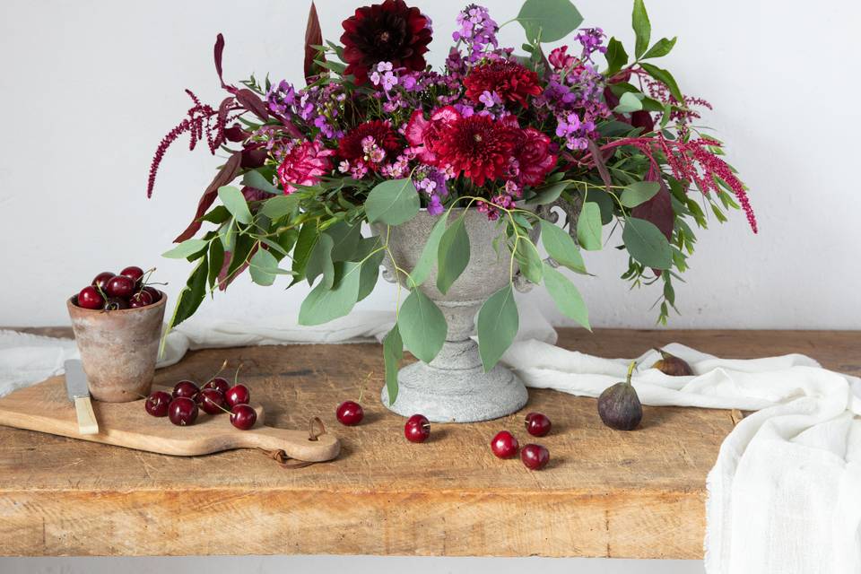 Low urn arrangement