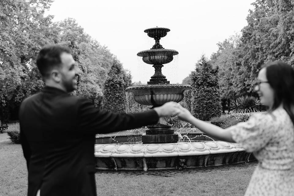 London engagement b&w