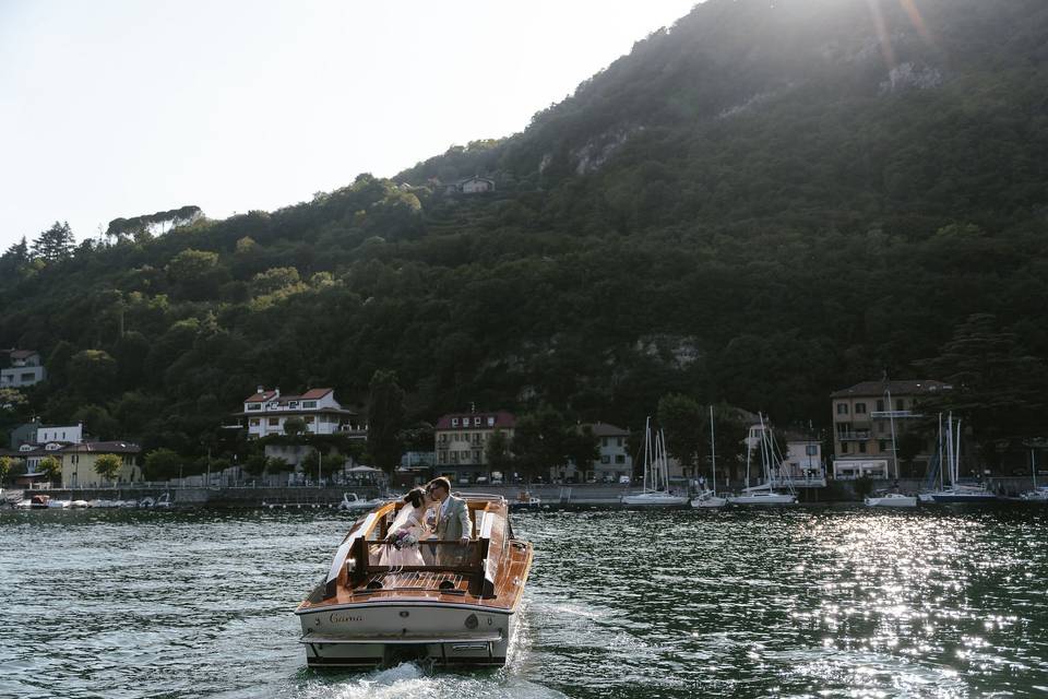 Lake como wedding boat