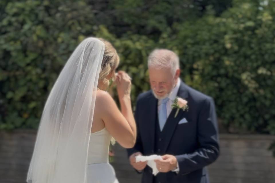 Sarah & Tom - First look