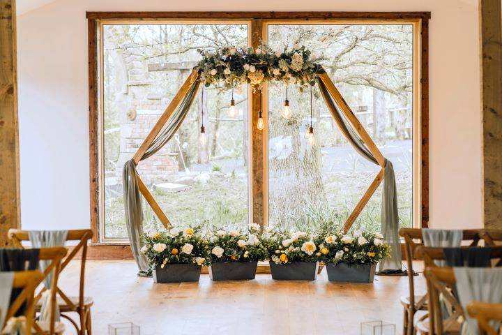 Meadow Wooden Arch