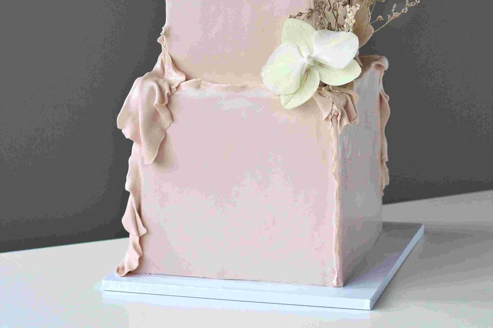 Square draped cake