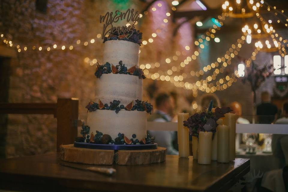 Stunning wedding cake