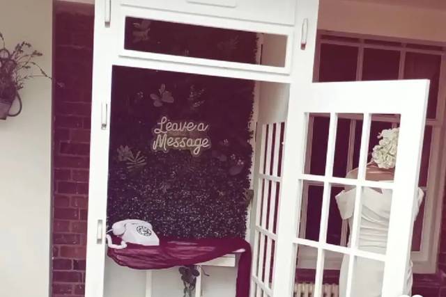Full size audio guest book