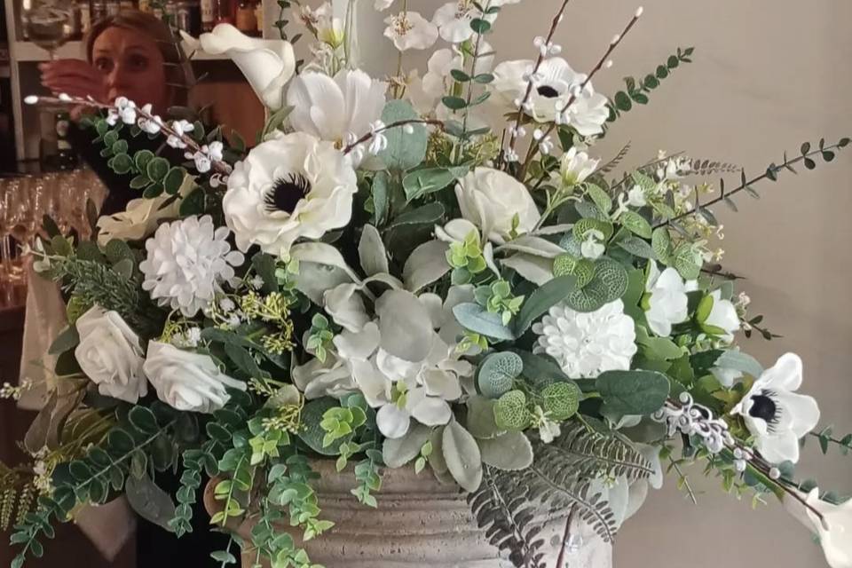 Pillar displays