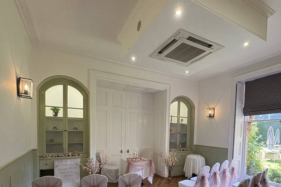Intimate Wedding ceremony