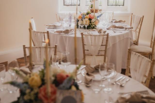 GARDEN DINING ROOM
