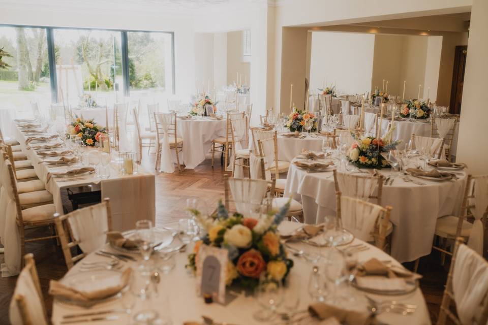 GARDEN DINING ROOM