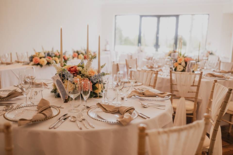 GARDEN DINING ROOM