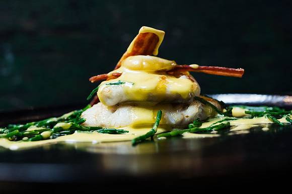 Cod, hollandaise, egg