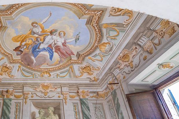 Frescoed floor