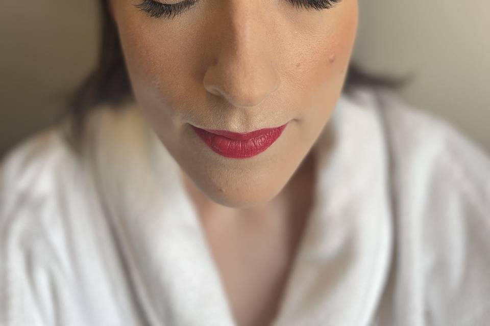 Bold bridal lips