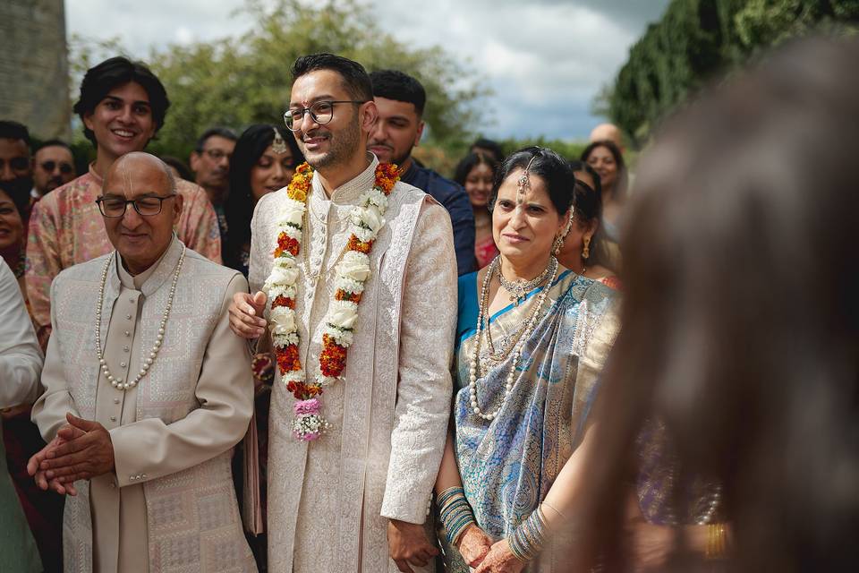 Groom meets bride's family