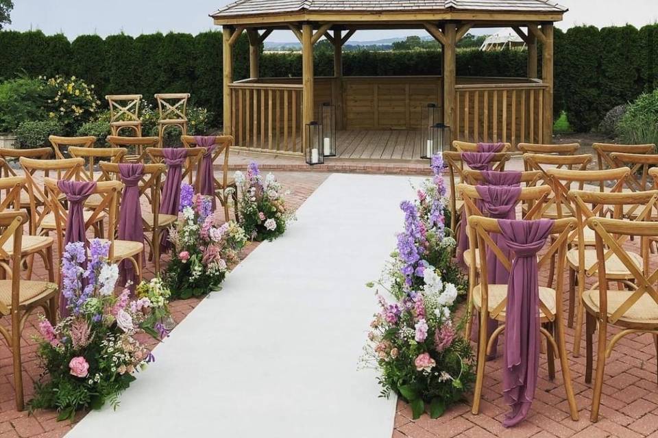 Gorgeous ceremony setting