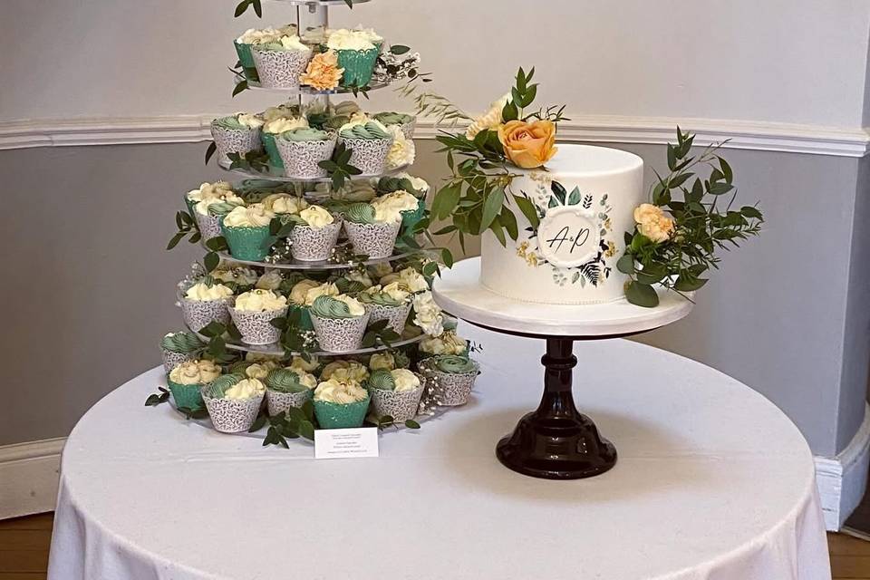 Cupcakes/matching tier