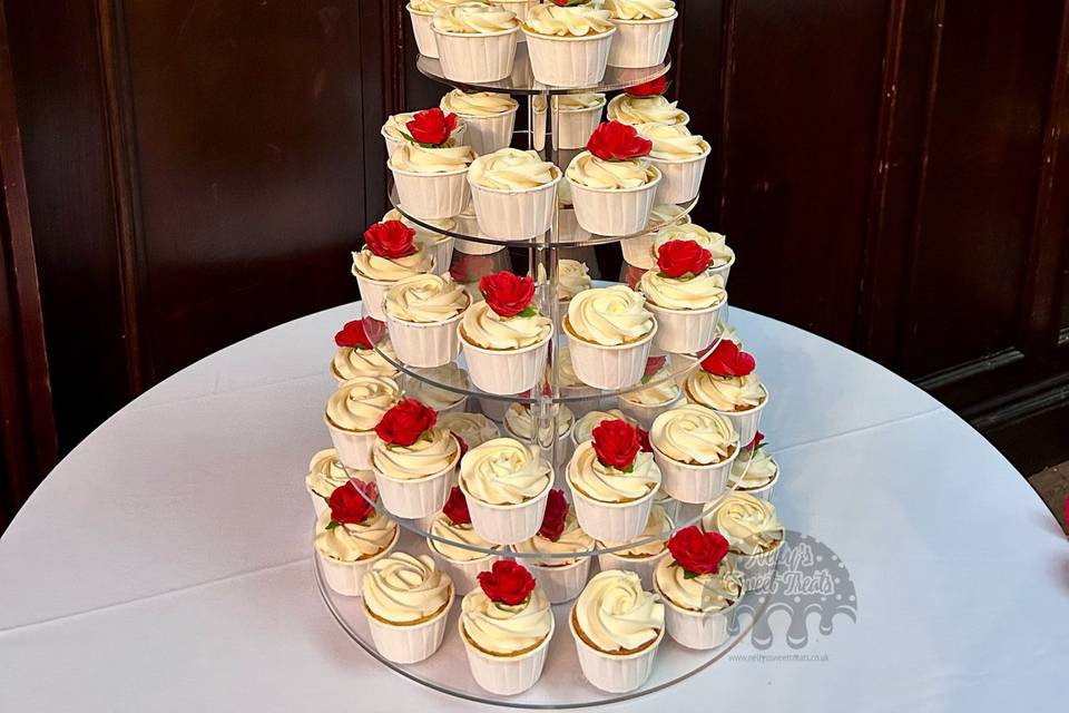 Beauty & the Beast cake & cups