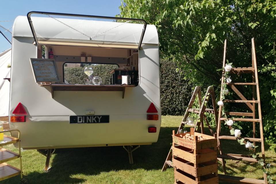The Dinky Drinkery and its Dinky Dens