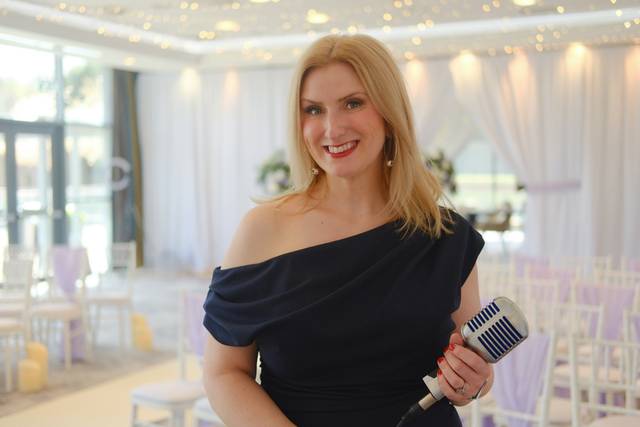 Nicola Mason Wedding and Events Singer