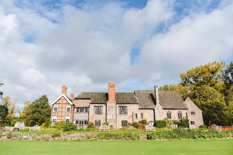 Cricketers Wing and lawn view