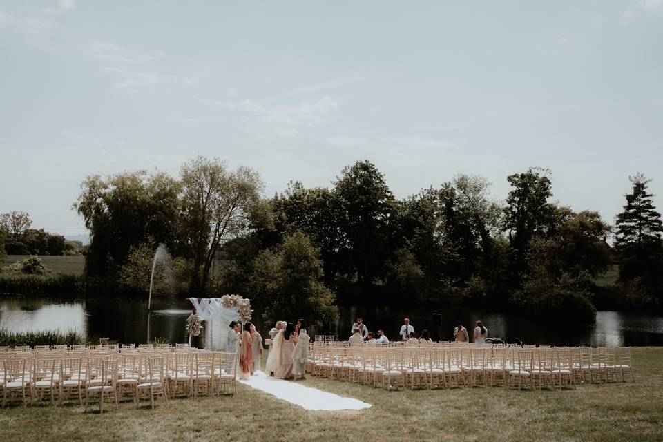 Lakeside Weddings at Maisemore Court