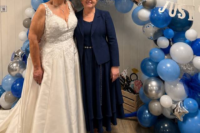 A happy bride x