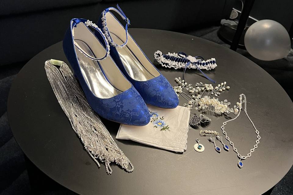 White and blue theme